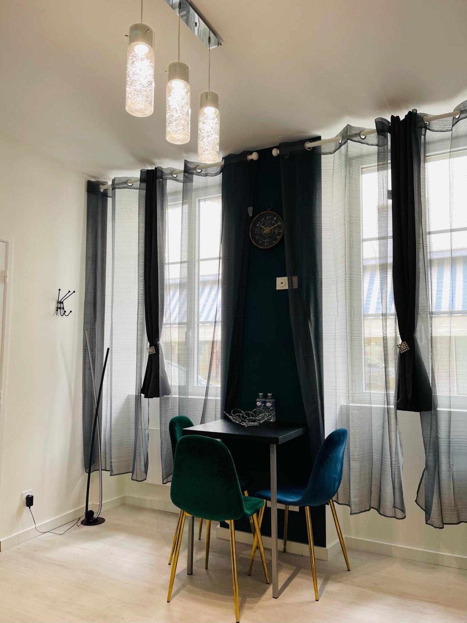 Le Caubous Plein Centre Appartement Calme Avec Chambre Et Cuisine Equipee Bagneres-de-Bigorre Ngoại thất bức ảnh