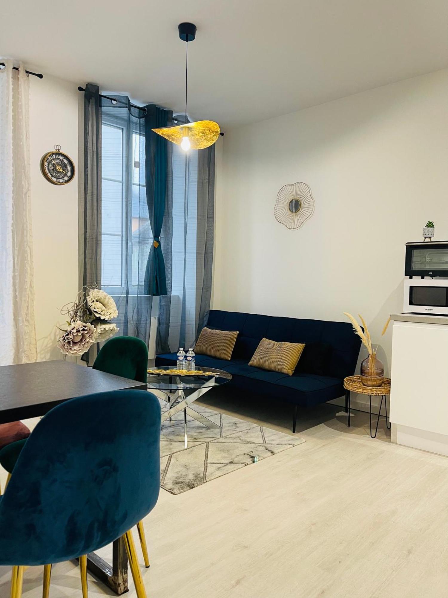 Le Caubous Plein Centre Appartement Calme Avec Chambre Et Cuisine Equipee Bagneres-de-Bigorre Ngoại thất bức ảnh